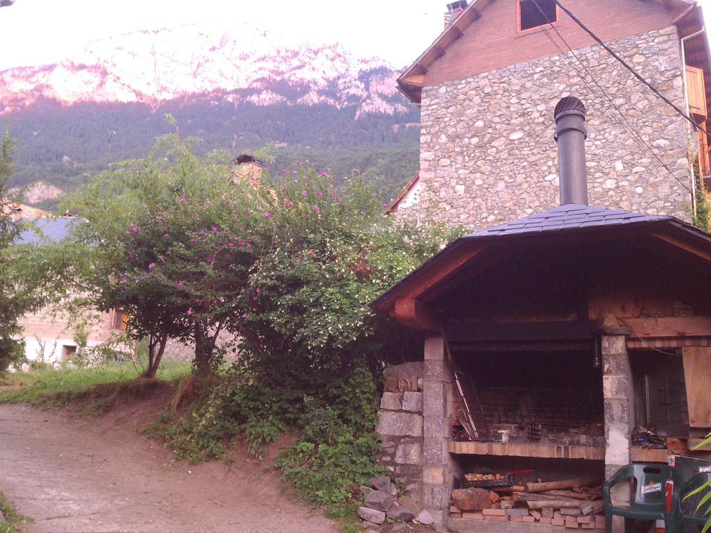 Pension Pallaruelo Saravillo Екстериор снимка