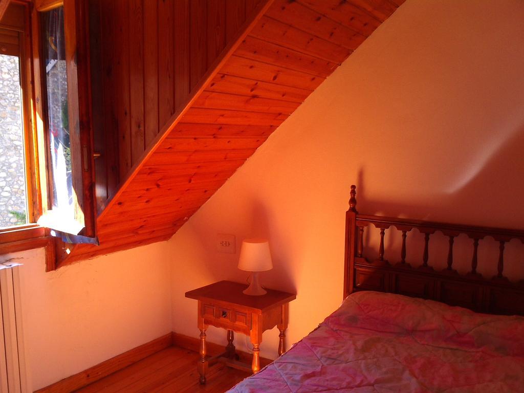Pension Pallaruelo Saravillo Стая снимка